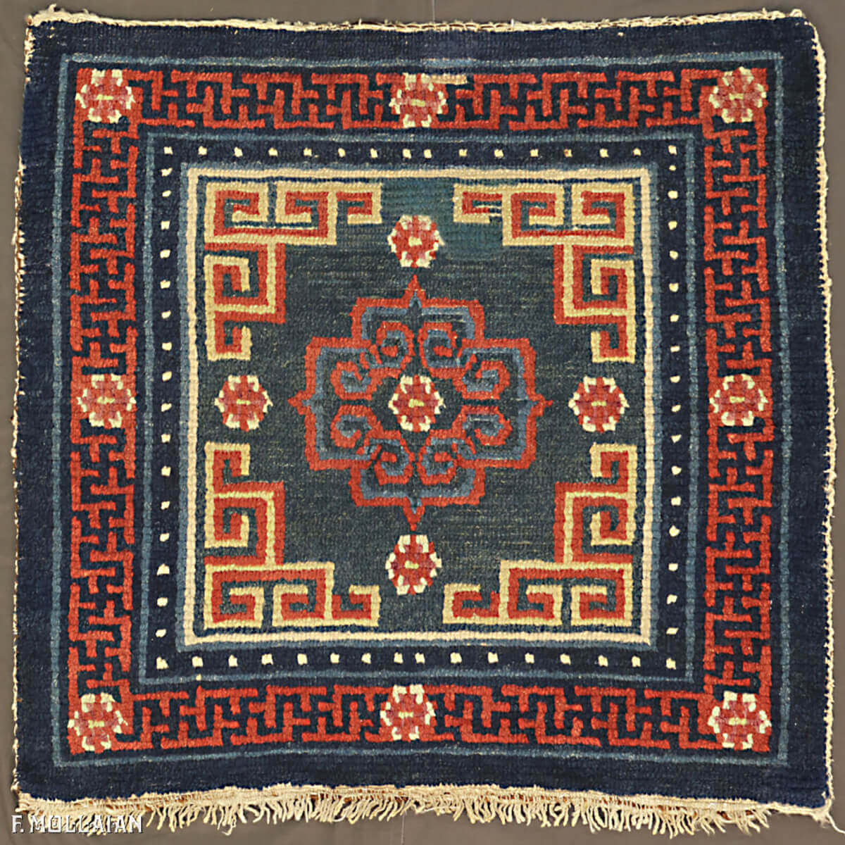 Antique Tibetan Rug n°:12373498